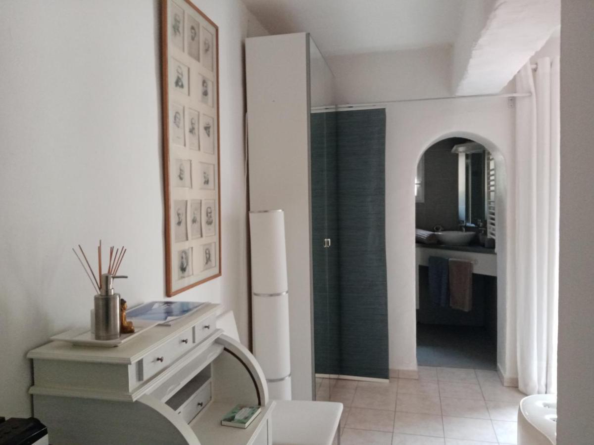 ホテル Au Mas Saint Pierre Pignans エクステリア 写真