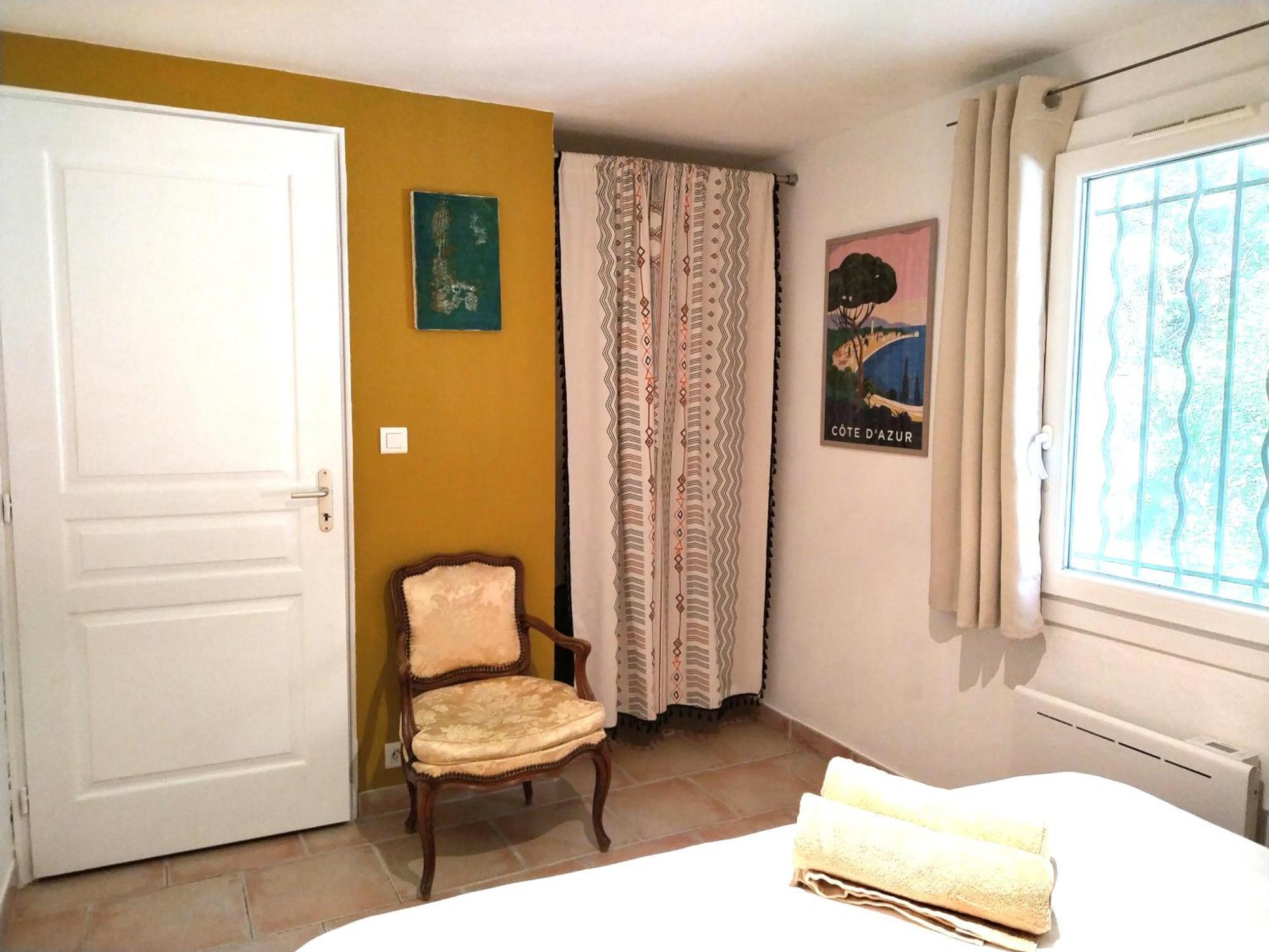 ホテル Au Mas Saint Pierre Pignans エクステリア 写真